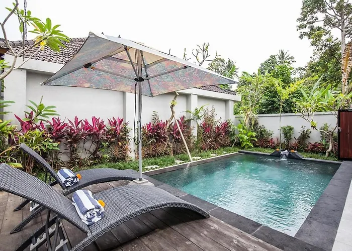 Badra House Frangipani Villa