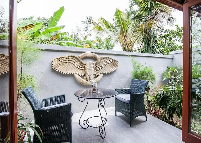 Badra House Frangipani Villa *
