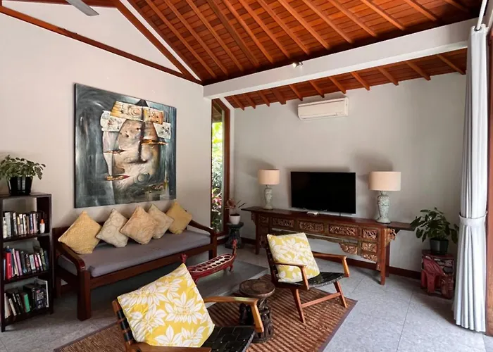 Badra House Frangipani *