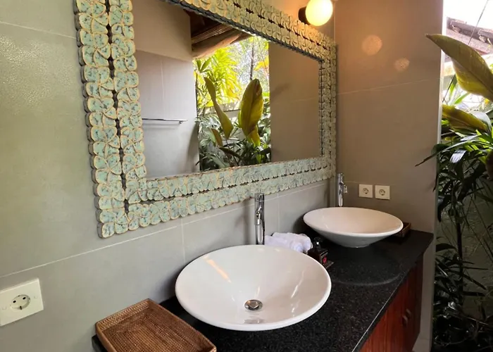 Badra House Frangipani Villa